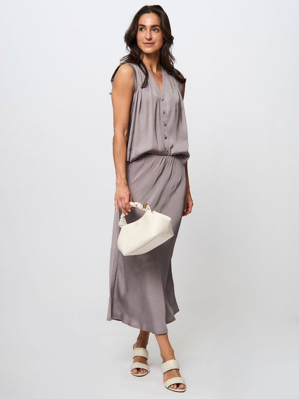 Ontdek de Role viscose A-lijn rok van Ruby Tuesday in de kleur mauve bij Orangebag. Op werkdagen voor 21:45 besteld, morgen in huis.