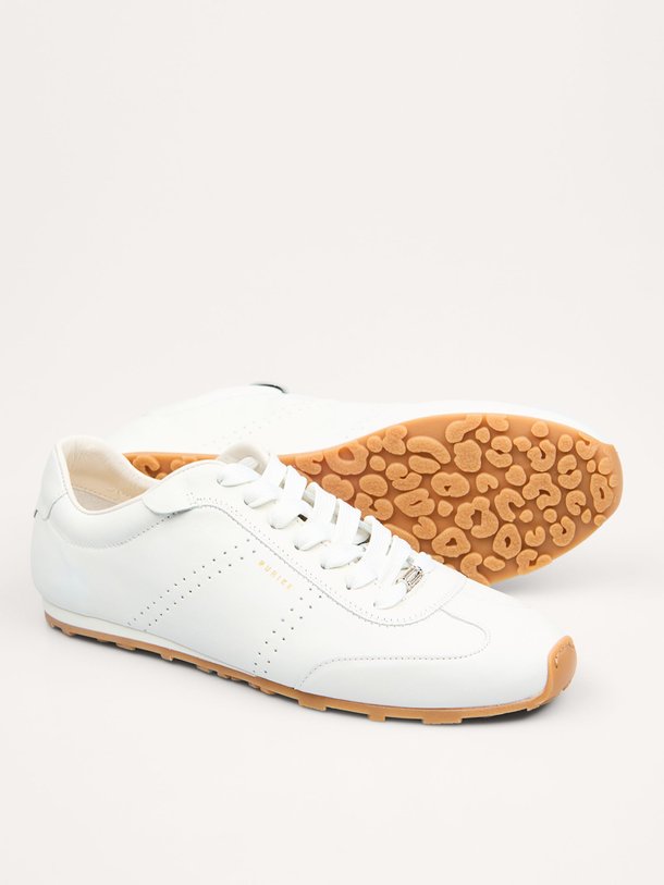 Ontdek de Billy Lou lederen sneakers van Nubikk in de kleur Wit bij Orangebag. Op werkdagen voor 21:45 besteld, morgen in huis.