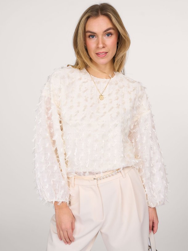 Ontdek de Fozzy geweven top met franjes van Co'Couture in de kleur off-white bij Orangebag. Op werkdagen voor 21:45 besteld, morgen in huis.