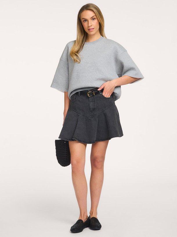 Ontdek de Jacky denim rok van Sofie Schnoor in de kleur Zwart bij Orangebag. Op werkdagen voor 21:45 besteld, morgen in huis.