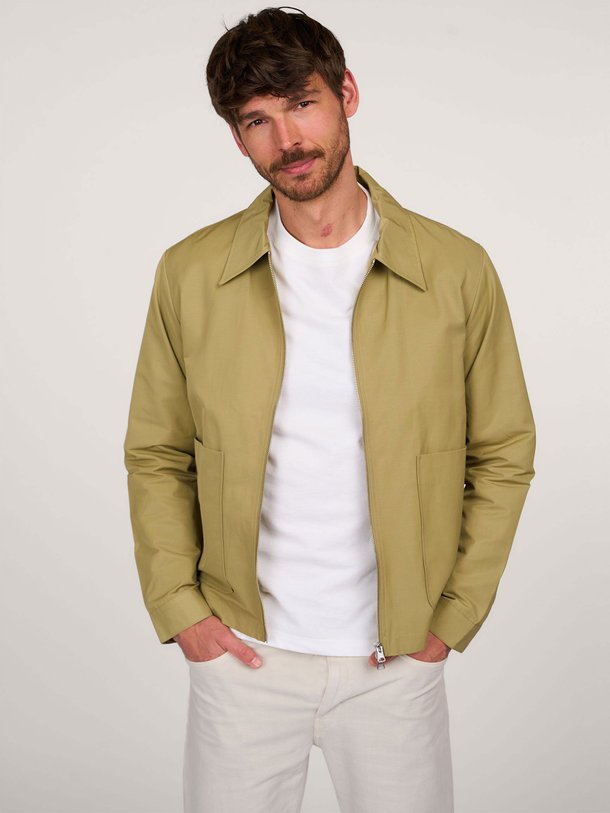 Ontdek de Gael organic cottonmix jack van NN.07 in de kleur groen bij Orangebag. Op werkdagen voor 21:45 besteld, morgen in huis.