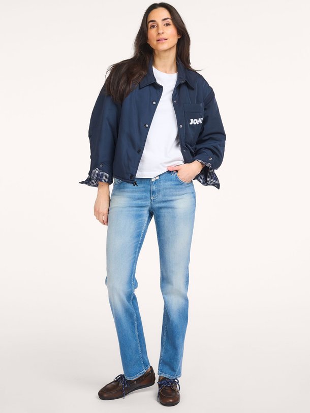Ontdek de Junna low waist straight fit stretch jeans van Closed in de kleur Blauw bij Orangebag. Op werkdagen voor 21:45 besteld, morgen in huis.