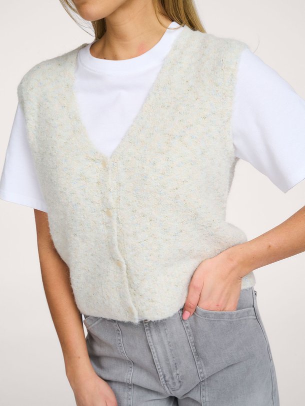 Ontdek de Wolmix tweed gilet van Yaya in de kleur Off-white bij Orangebag. Op werkdagen voor 21:45 besteld, morgen in huis.