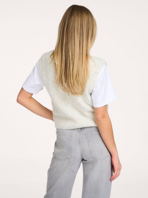 Ontdek de Wolmix tweed gilet van Yaya in de kleur Off-white bij Orangebag. Op werkdagen voor 21:45 besteld, morgen in huis.