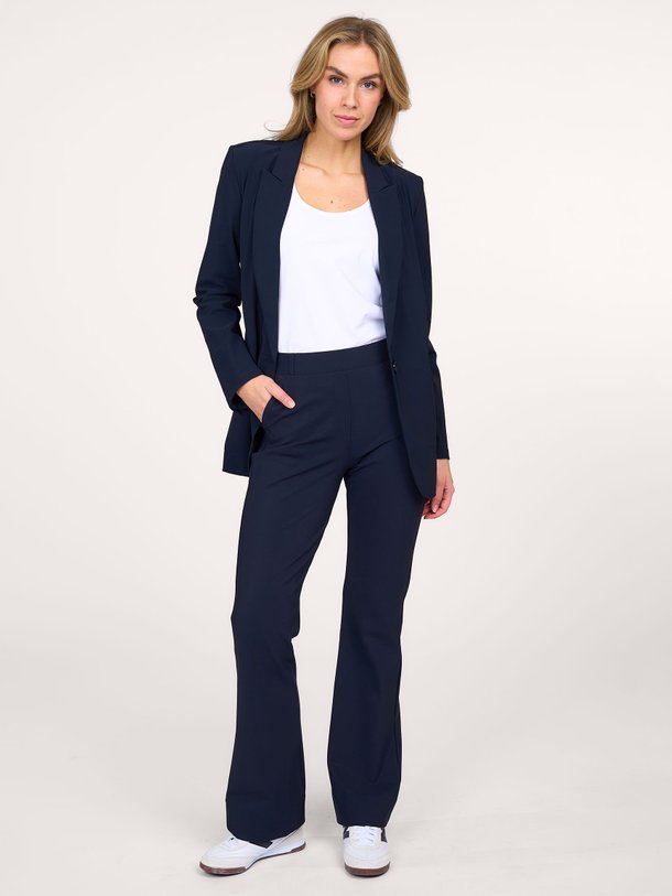 Ontdek de Fran heavy travel blazer van Studio Anneloes in de kleur donkerblauw bij Orangebag. Op werkdagen voor 21:45 besteld, morgen in huis.