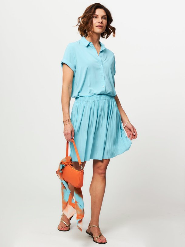 Ontdek de Uma elastische plissé rok van Samsoe Samsoe in de kleur aquablauw bij Orangebag. Op werkdagen voor 21:45 besteld, morgen in huis.