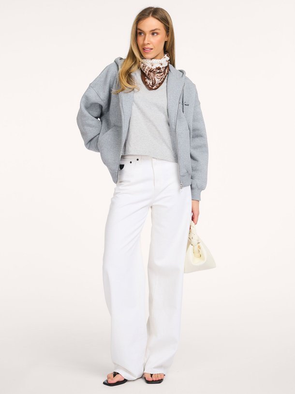 Ontdek de Maple katoenmix vest van Love Stories in de kleur Grijs bij Orangebag. Op werkdagen voor 21:45 besteld, morgen in huis.