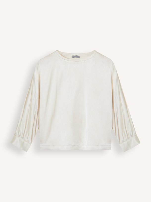 Ontdek de Zijdemix top van No Man's Land in de kleur Crème bij Orangebag. Op werkdagen voor 21:45 besteld, morgen in huis.