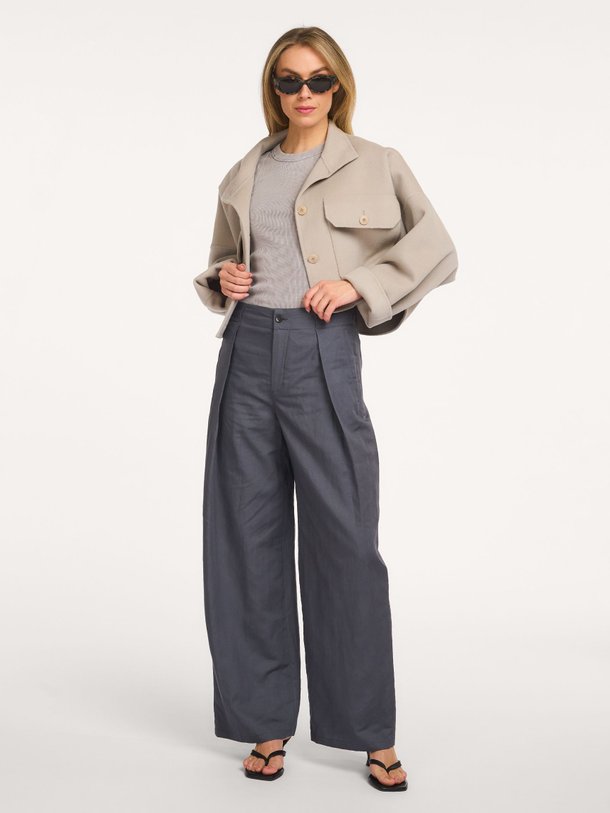 Ontdek de Threw, lyocell/katoenmix pantalon van Drykorn bij Orangebag. Op werkdagen voor 21:45 besteld, morgen in huis.