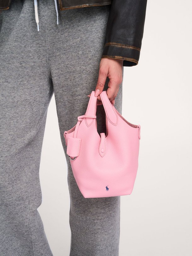 Ontdek de Polo Play lederen schouder-/handtas van Ralph Lauren in de kleur Roze bij Orangebag. Op werkdagen voor 21:45 besteld, morgen in huis.