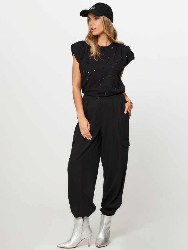 Dante 6 Harlow - Lyocellmix Cargo Broek - Zwart Ontdek de Harlow lyocellmix cargo broek van Dante 6 in de kleur zwart bij Orangebag. Op werkdagen voor 21:45 besteld, morgen in huis.