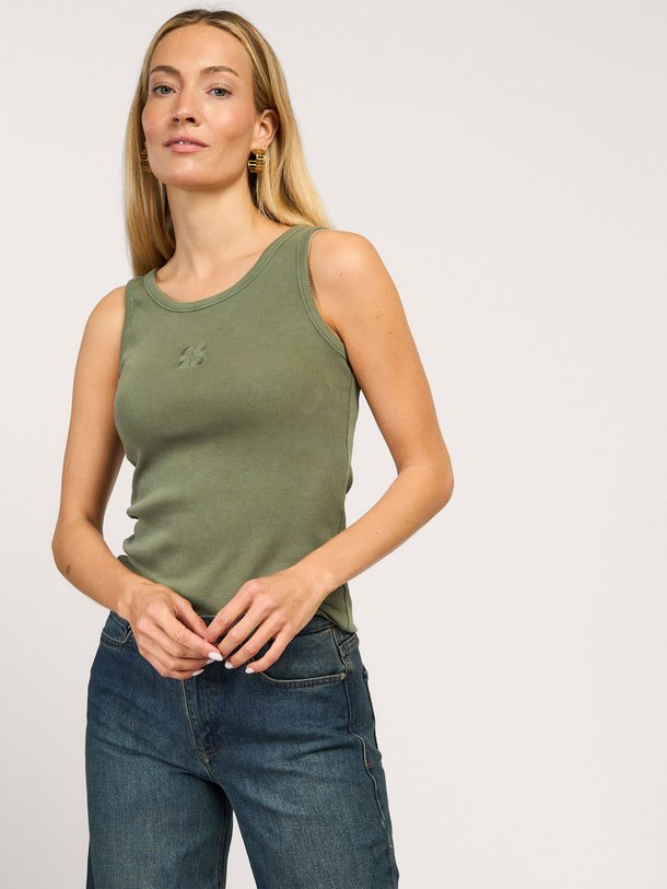 Ontdek de Mandy katoenmix logo rib tanktop van My Essential Wardrobe in de kleur groen bij Orangebag. Op werkdagen voor 21:45 besteld, morgen in huis.