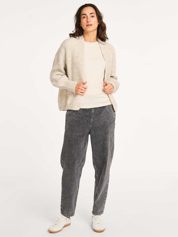 Ontdek de Jazy high waist relaxed fit jeans van American Vintage in de kleur grijs bij Orangebag. Op werkdagen voor 21:45 besteld, morgen in huis.