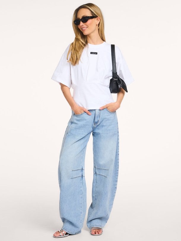Ontdek de Romie katoenen T-shirt van Haute L'Amitié in de kleur Wit bij Orangebag. Op werkdagen voor 21:45 besteld, morgen in huis.