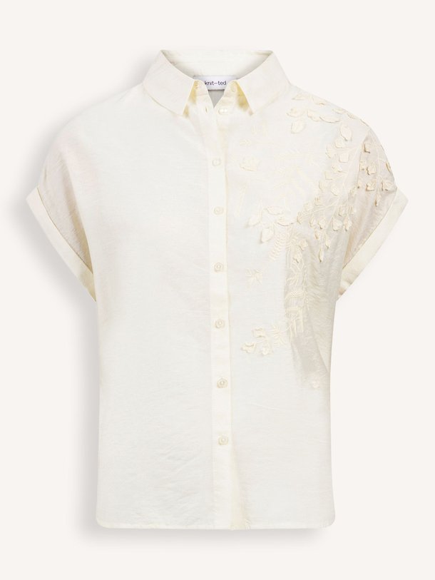 Ontdek de Billy viscosemix blouse met borduursel van Knit-ted in de kleur off-white bij Orangebag. Op werkdagen voor 21:45 besteld, morgen in huis.