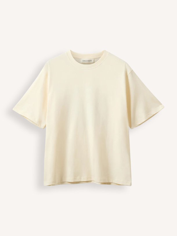 Ontdek de Mae katoenen oversized T-shirt van Sofie Schnoor in de kleur Crème bij Orangebag. Op werkdagen voor 21:45 besteld, morgen in huis.