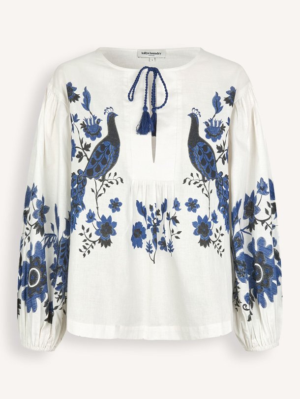 Ontdek de Askar katoenen blouse met dessin van Lollys Laundry in de kleur wit bij Orangebag. Op werkdagen voor 21:45 besteld, morgen in huis.
