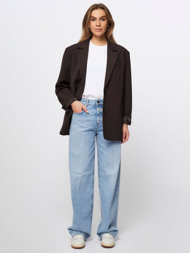 Ontdek de Nikka high waist loose fit jeans van Closed in de kleur lichtblauw bij Orangebag. Op werkdagen voor 21:45 besteld, morgen in huis.