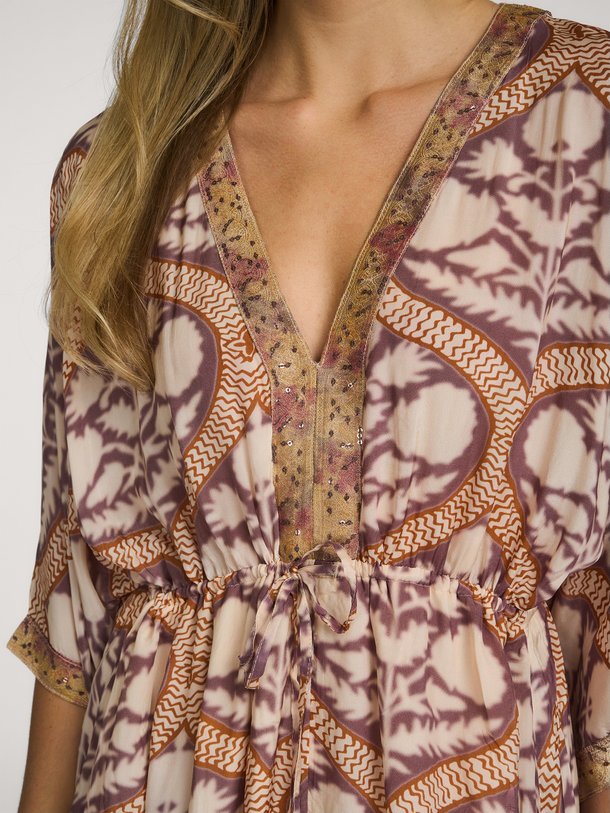 Ontdek de Dress Art deco print van Summum bij Orangebag. Op werkdagen voor 21:45 besteld, morgen in huis.
