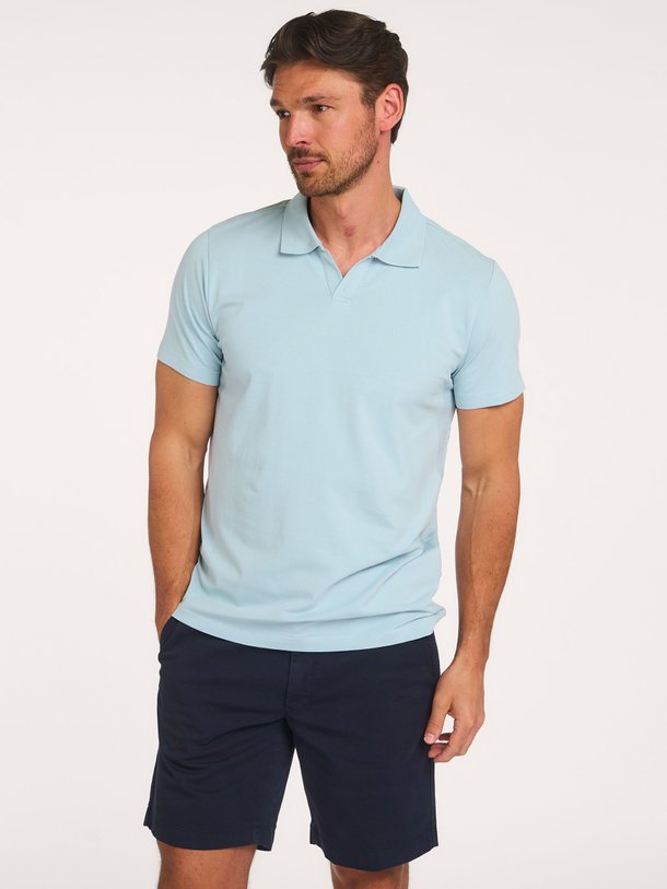 Ontdek de Alain katoenmix polo van Butcher of Blue in de kleur Lichtblauw bij Orangebag. Op werkdagen voor 21:45 besteld, morgen in huis.