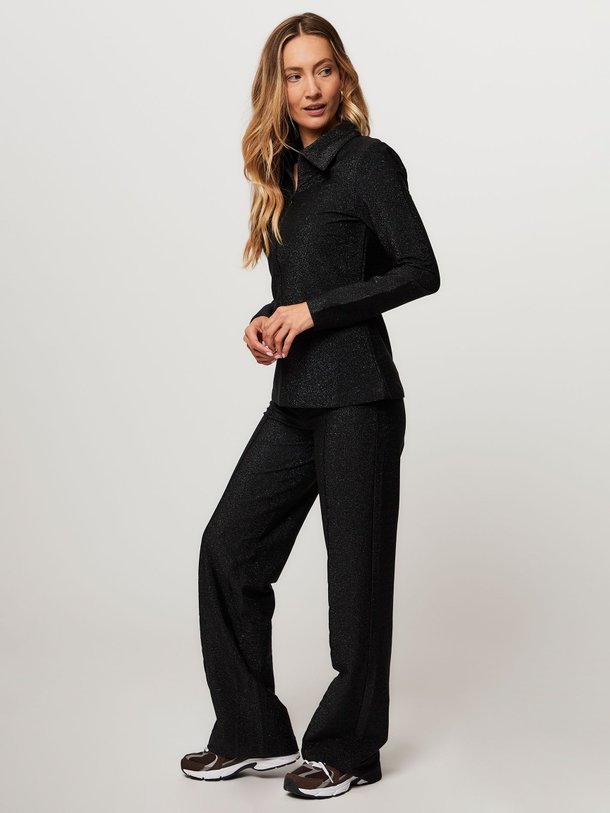 Ontdek de Pirla viscosemix wide leg broek met lurex van Mads Norgaard in de kleur zwart bij Orangebag. Op werkdagen voor 21:45 besteld, morgen in huis.