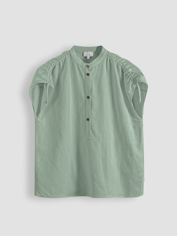 Ontdek de Viscose/linnenmix top van Woolrich in de kleur groen bij Orangebag. Op werkdagen voor 21:45 besteld, morgen in huis.