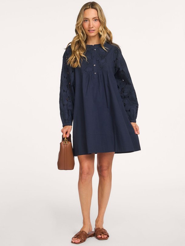 Ontdek de Iannis katoenen jurk van Ruby Tuesday in de kleur Donkerblauw bij Orangebag. Op werkdagen voor 21:45 besteld, morgen in huis.
