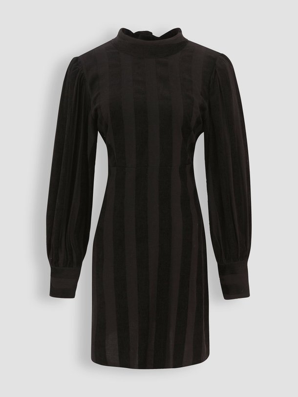 Ontdek de Cecilia viscose/linnenmix jurk met dessin van Frnch in de kleur zwart bij Orangebag. Op werkdagen voor 21:45 besteld, morgen in huis.
