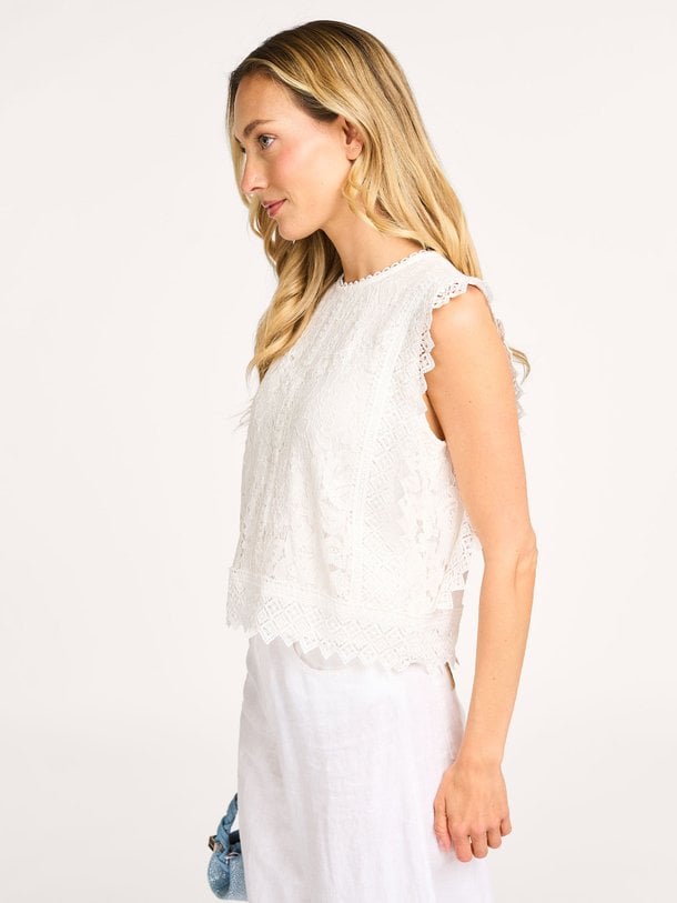 Ontdek de Lana katoenmix kanten top van Co'Couture in de kleur wit bij Orangebag. Op werkdagen voor 21:45 besteld, morgen in huis.