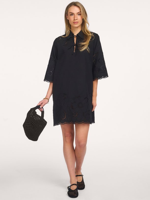 Ontdek de Millea Tunic Dress van Second Female bij Orangebag. Op werkdagen voor 21:45 besteld, morgen in huis.