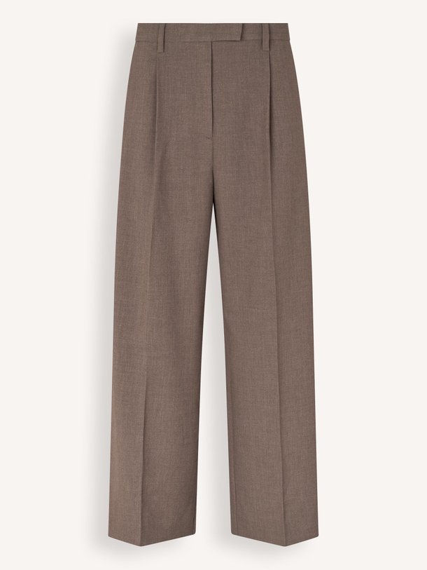Ontdek de Dakota viscosemix gemêleerde broek van Second Female in de kleur Bruin bij Orangebag. Op werkdagen voor 21:45 besteld, morgen in huis.