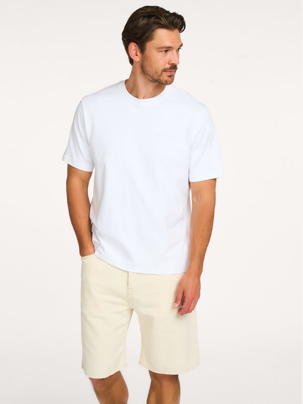 Ontdek de SAJESPER T-SHIRT 15318 van Samsoe Samsoe bij Orangebag. Op werkdagen voor 21:45 besteld, morgen in huis.