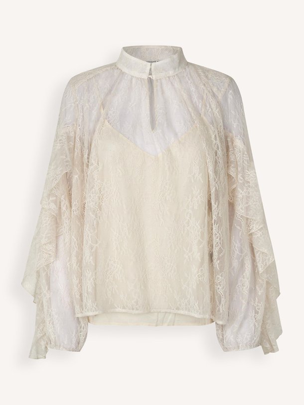 Ontdek de Sybell geweven kanten top van Second Female in de kleur Crème bij Orangebag. Op werkdagen voor 21:45 besteld, morgen in huis.