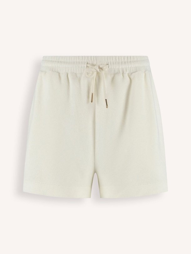 Ontdek de Maren katoenmix short van Deblon in de kleur Crème bij Orangebag. Op werkdagen voor 21:45 besteld, morgen in huis.