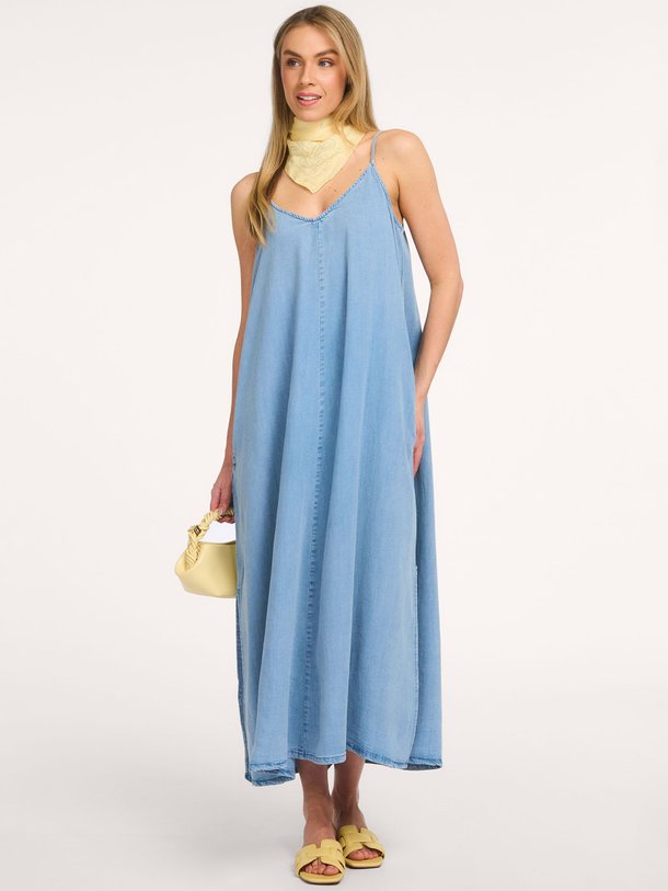 Ontdek de NellyMW Strap Dress van My Essential Wardrobe bij Orangebag. Op werkdagen voor 21:45 besteld, morgen in huis.