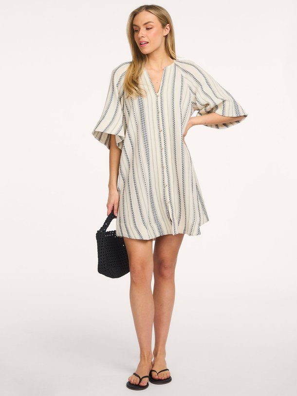 Ontdek de Norohna organic cotton jurk van Frnch in de kleur Crème bij Orangebag. Op werkdagen voor 21:45 besteld, morgen in huis.