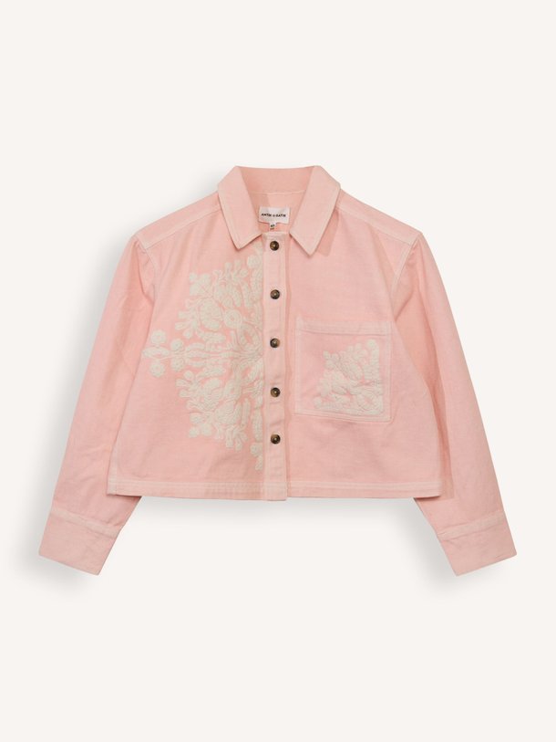 Ontdek de Adonis denim jack met borduursel van Antik Batik in de kleur roze bij Orangebag. Op werkdagen voor 21:45 besteld, morgen in huis.