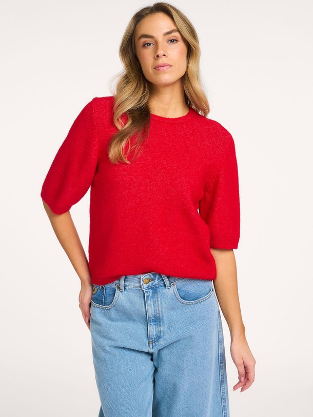 Ontdek de Alpha alpacamix trui van Gestuz in de kleur Rood bij Orangebag. Op werkdagen voor 21:45 besteld, morgen in huis.