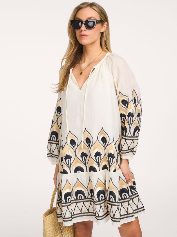 Ontdek de Ramie jurk met borduursel van Greek Archaic Kori in de kleur Off-white bij Orangebag. Op werkdagen voor 21:45 besteld, morgen in huis.
