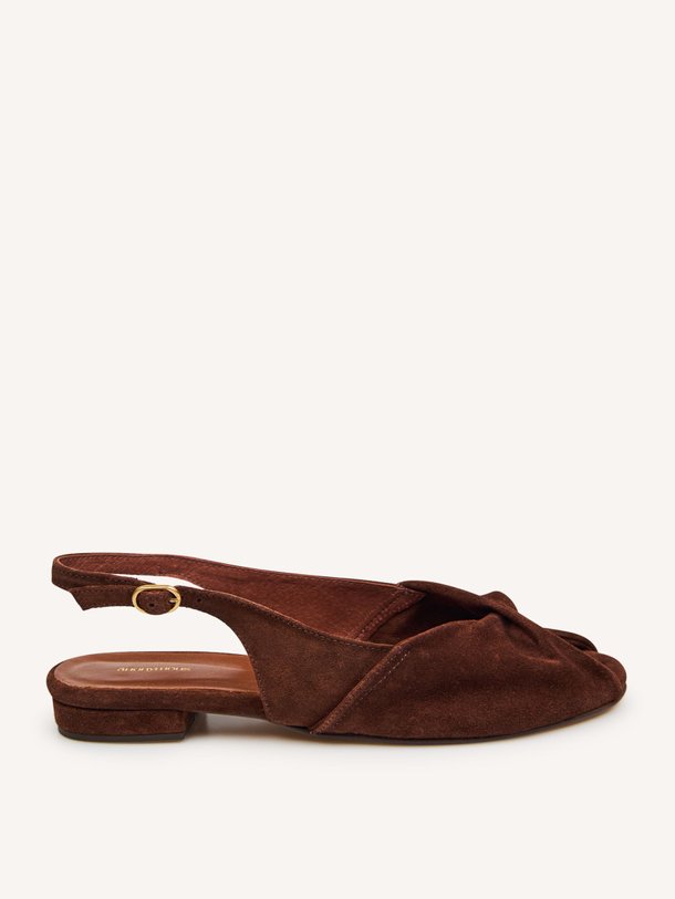 Ontdek de Magda suède slingbacks van Anonymous Copenhagen in de kleur Donkerbruin bij Orangebag. Op werkdagen voor 21:45 besteld, morgen in huis.