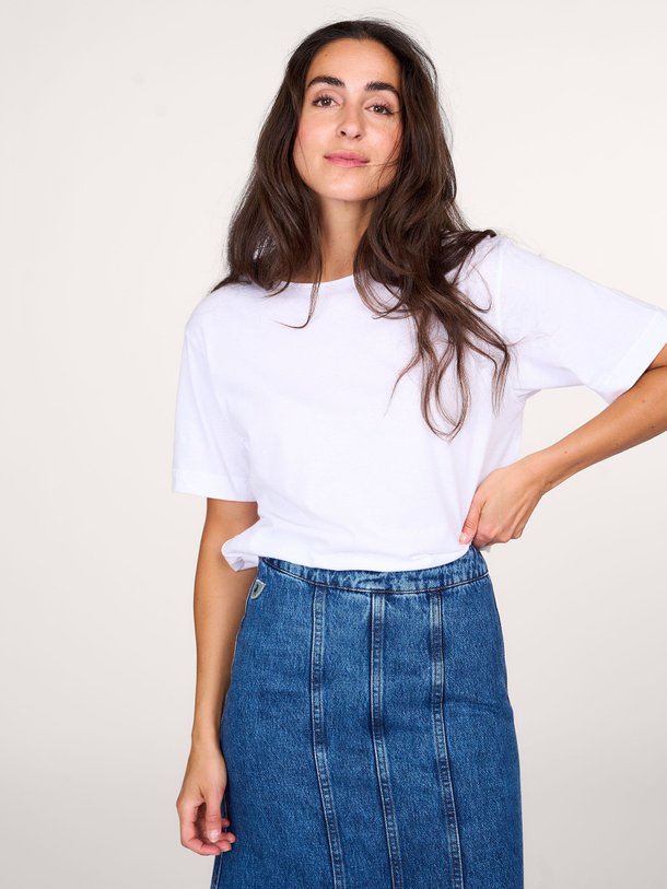 Ontdek de M007 Organic cotton T-shirt van Majestic Filatures in de kleur wit bij Orangebag. Op werkdagen voor 21:45 besteld, morgen in huis.