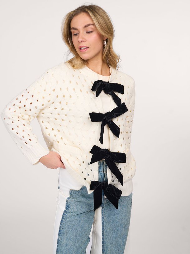 Ontdek de Leia wollen vest van Sea New York in de kleur crème bij Orangebag. Op werkdagen voor 21:45 besteld, morgen in huis.