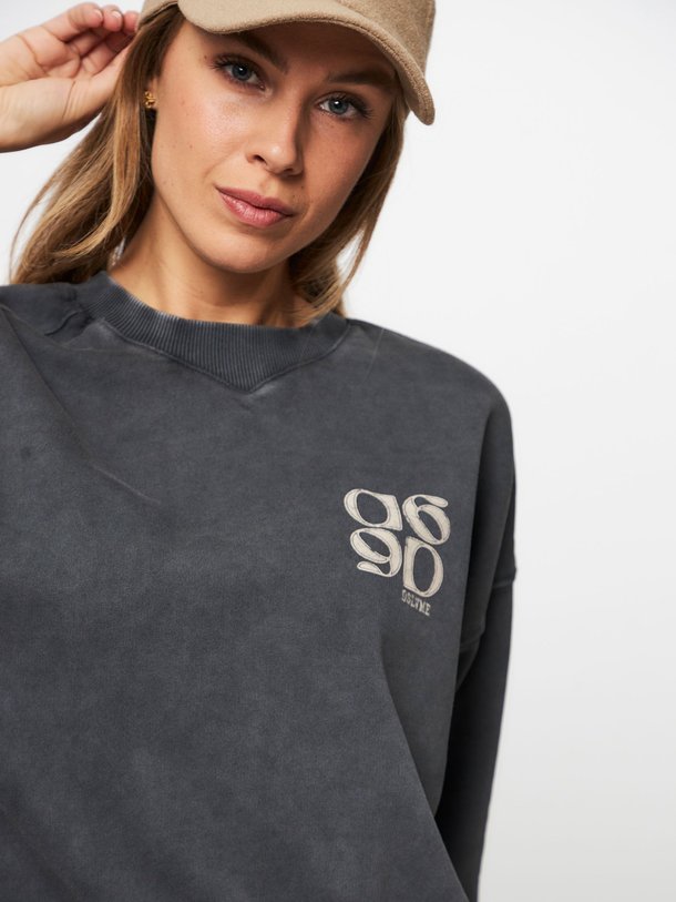 Ontdek de Rhett katoenen sweater met print van Dante 6 in de kleur antraciet bij Orangebag. Op werkdagen voor 21:45 besteld, morgen in huis.