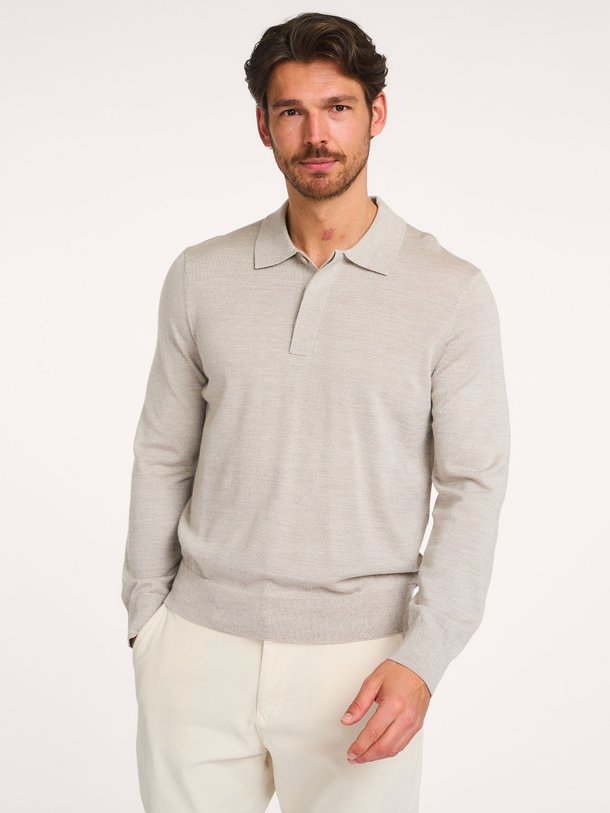 Ontdek de Emerson wollen polo trui van NN.07 in de kleur Beige bij Orangebag. Op werkdagen voor 21:45 besteld, morgen in huis.