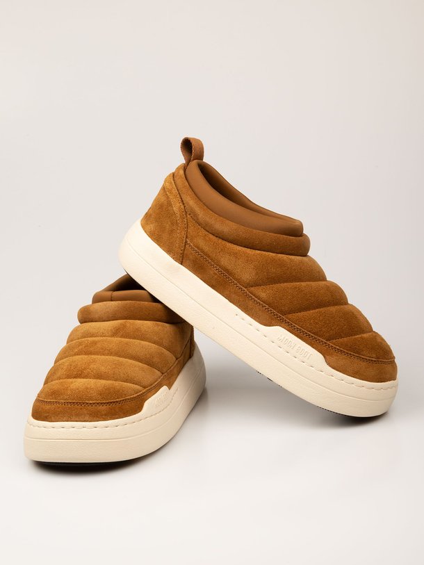 Ontdek de Park suéde gewatteerde instappers van Moon Boot in de kleur cognac bij Orangebag. Op werkdagen voor 21:45 besteld, morgen in huis.