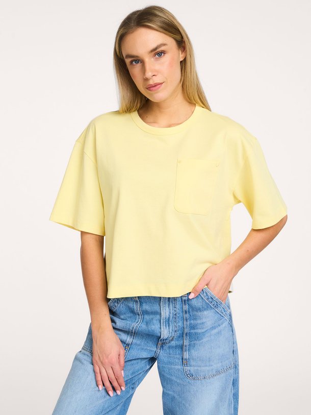 Ontdek de Ashley organic cotton T-shirt van Alchemist in de kleur Geel bij Orangebag. Op werkdagen voor 21:45 besteld, morgen in huis.