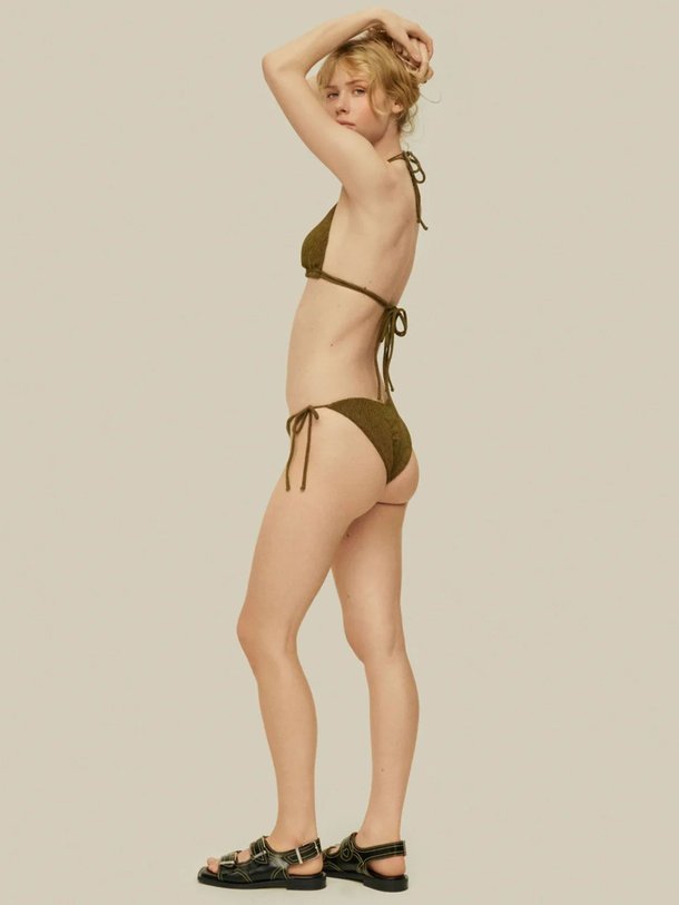 Ontdek de Bikinislip met structuur van OAS in de kleur kaki bij Orangebag. Op werkdagen voor 21:45 besteld, morgen in huis.