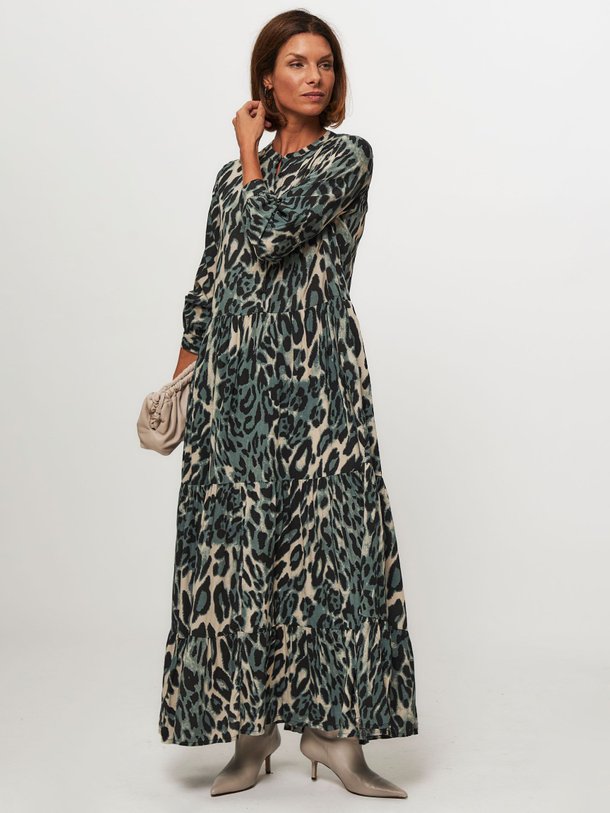 Ontdek de Nee viscose maxi jurk met print van Lollys Laundry in de kleur grijsgroen bij Orangebag. Op werkdagen voor 21:45 besteld, morgen in huis.