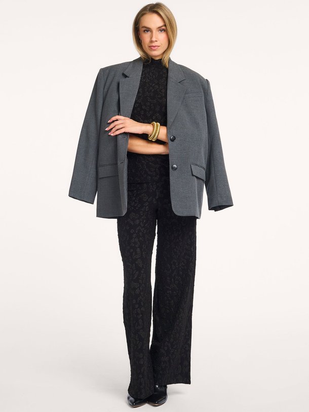 Ontdek de Ricardo jersey broek met lurex van Modstrom in de kleur Zwart bij Orangebag. Op werkdagen voor 21:45 besteld, morgen in huis.