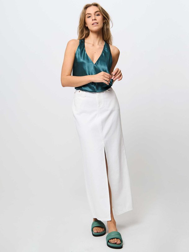 Ontdek de Denim rok van Closed in de kleur wit bij Orangebag. Op werkdagen voor 21:45 besteld, morgen in huis.